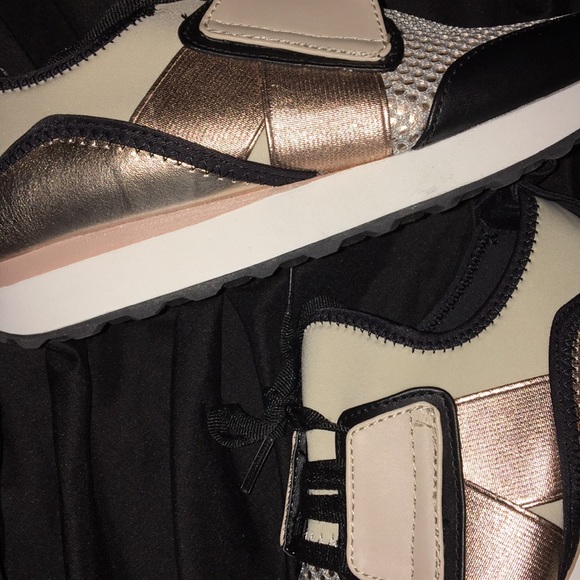 DSW Shoes Rose Gold Tennis Shoes Poshmark